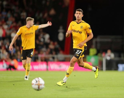 （粤港澳全运会）四川队选手王雅繁／蒋欣玗获网球女子双打冠军