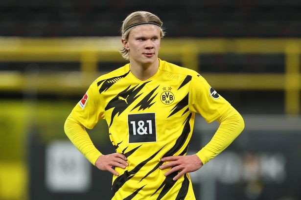 英超半场：吉马良斯角球破门，戈登点射，纽卡2-0伯恩利（英超半场战报：吉马良斯角球建功，戈登点球命中，纽卡暂2-0领先伯恩利）