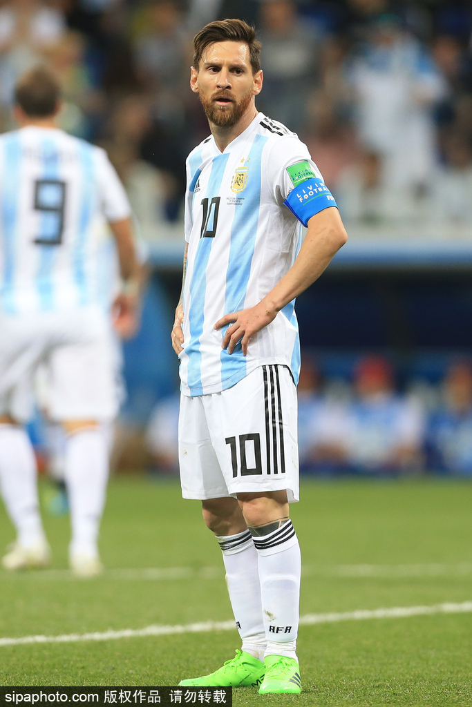 英超单场双0.8+数据：B费再创近四季第二纪录（英超一战双项0.8+，B费再写近四季次高纪录）