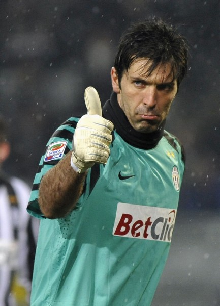 斯洛特：我已经让萨拉赫知道他不会参赛，这是我们唯一的交流