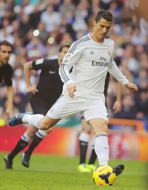 关键时刻连续拿分险追平！张镇麟全场20+8错失扳平三分