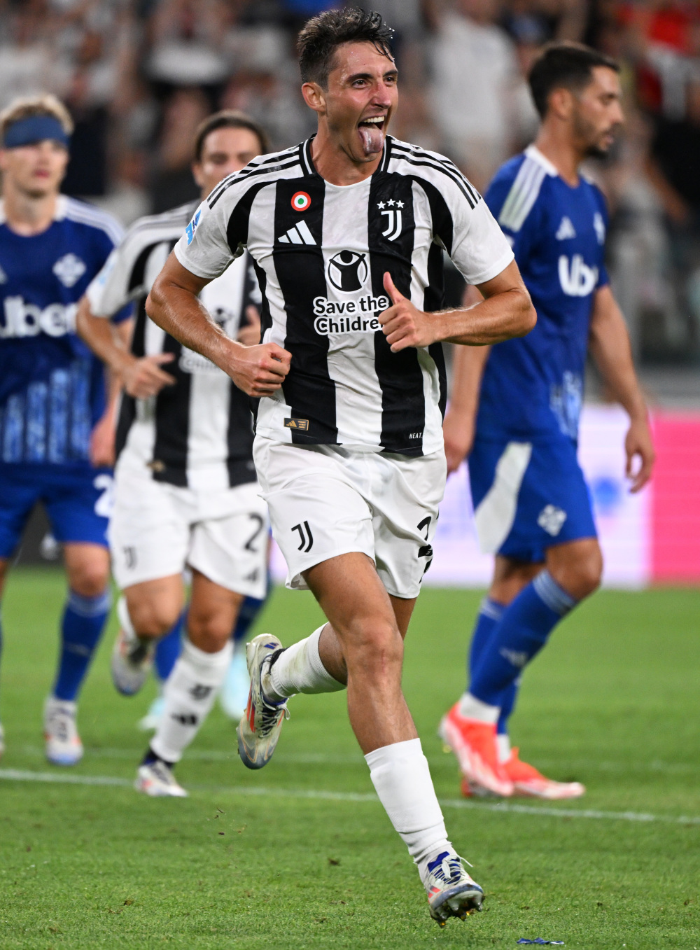 继C罗之后，姆巴佩是第二位单一自然年为皇马进球53+的球员