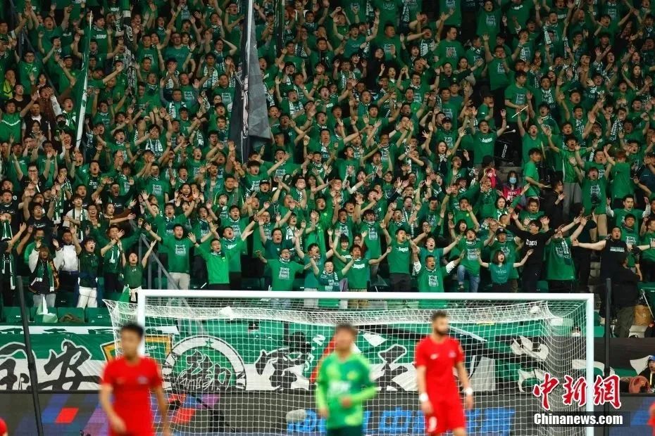 欧冠红黑榜：格纳布里领衔红榜，亚马尔、伊萨克进入黑榜（欧冠红黑榜出炉：格纳布里登顶红榜，亚马尔、伊萨克上黑榜）